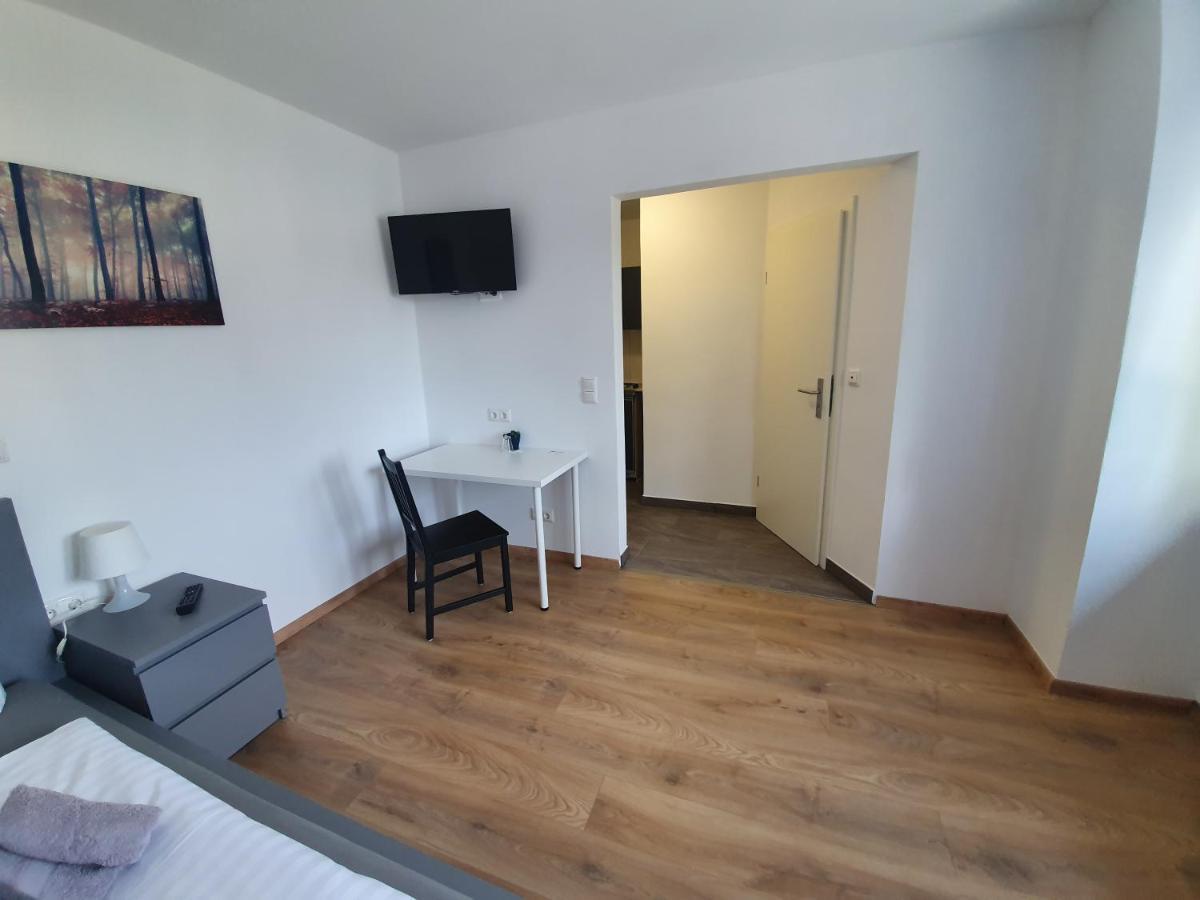 Gaestehaus Am Heuss-Platz Erlangen Kültér fotó