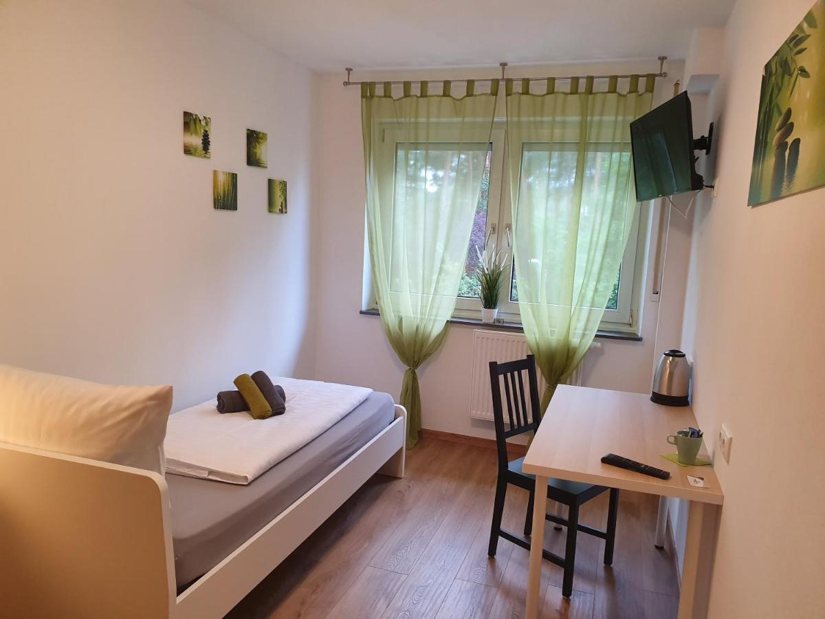Gaestehaus Am Heuss-Platz Erlangen Kültér fotó