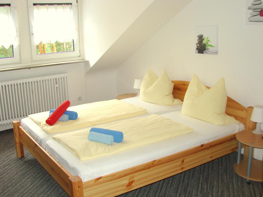 Gaestehaus Am Heuss-Platz Erlangen Szoba fotó