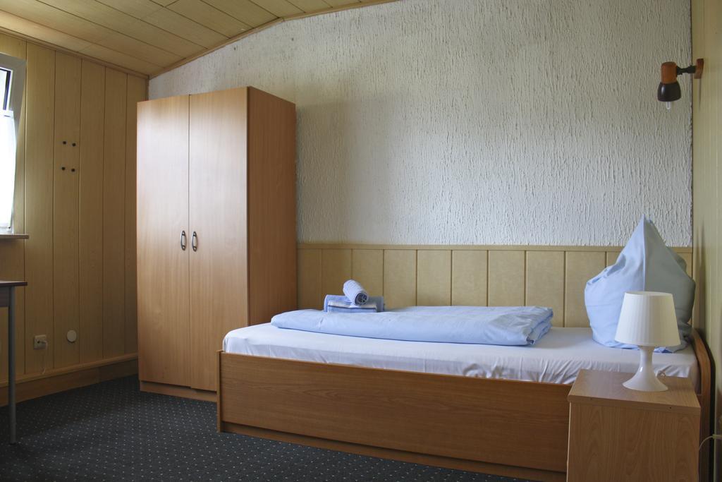 Gaestehaus Am Heuss-Platz Erlangen Szoba fotó